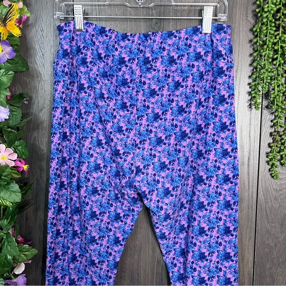 🌼3/$30🌼Lularoe Tall & Curvy One Size Printed Leggings - Picture 10 of 15